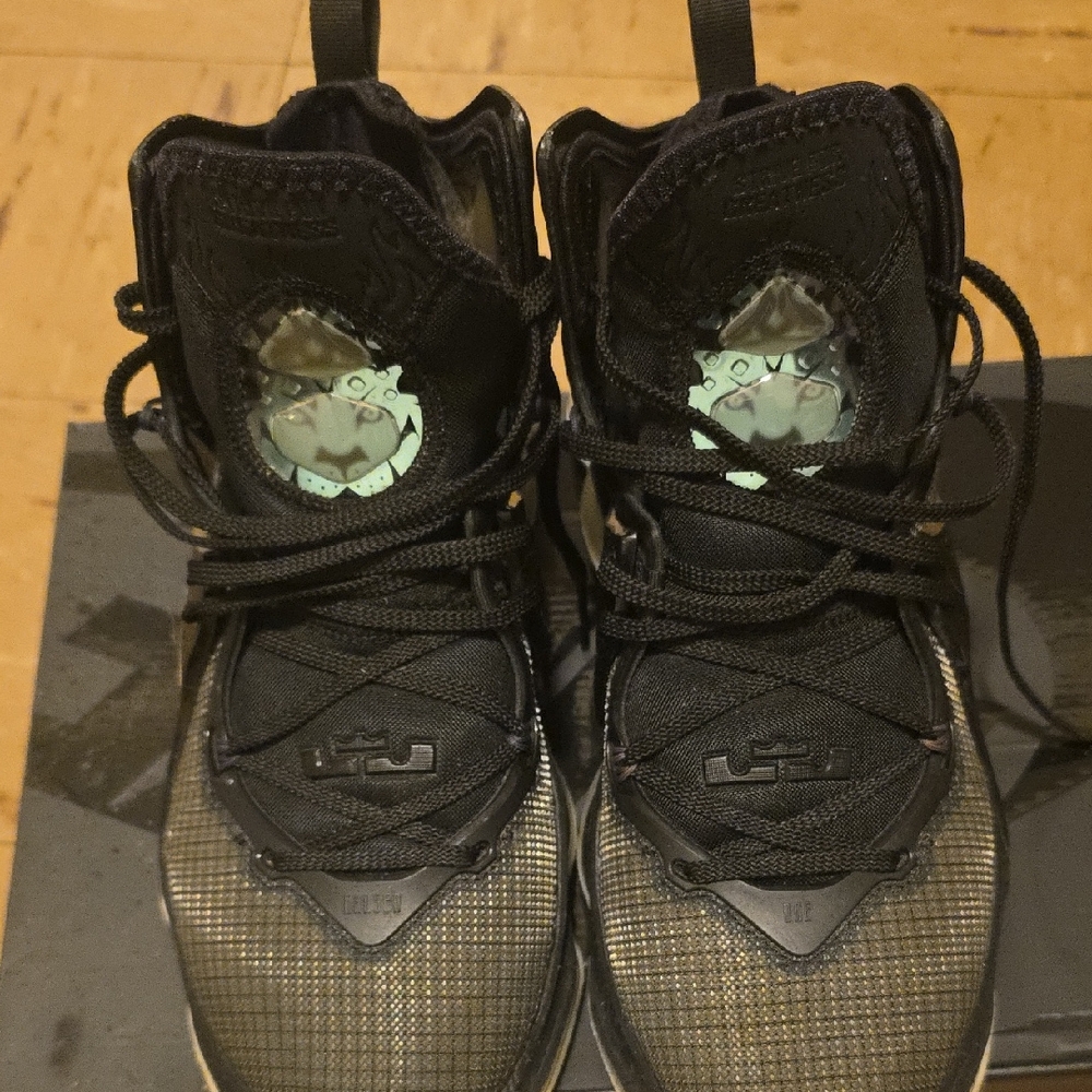 Men's Black Athletic Shoes